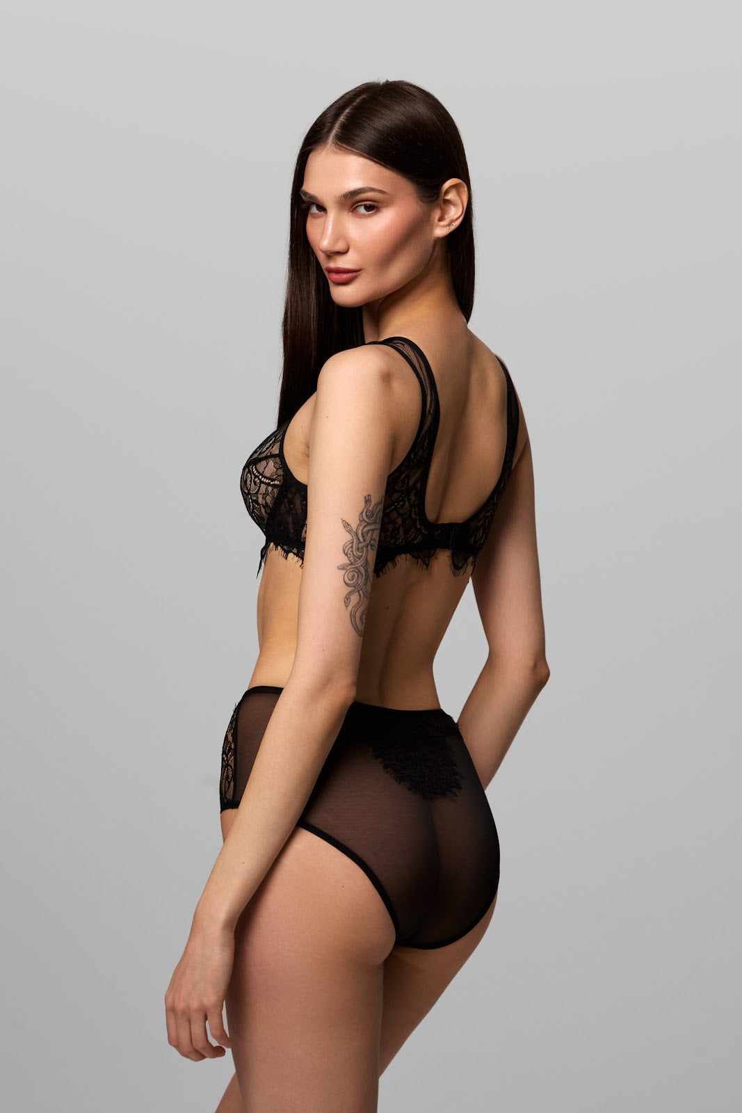 Malva Lace Underwire Bra Top with Open Back